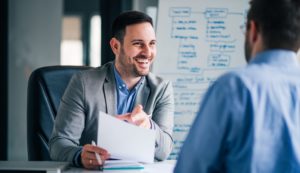 優れた営業マンは雑談がすごい。売上UPの営業トークのコツ